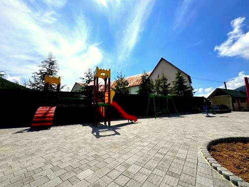 Courtyard at Golden Lemon